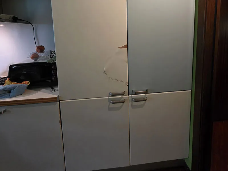 Pellicole per rivestire mobili: realizzazione 7