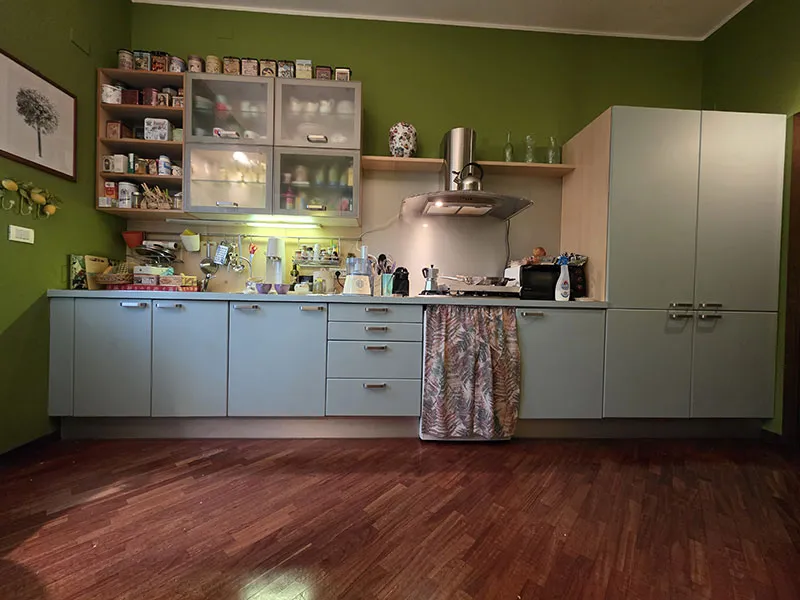 Pellicole per rivestire mobili: realizzazione 8