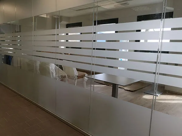 Pellicole decorative per vetri: realizzazione 4
